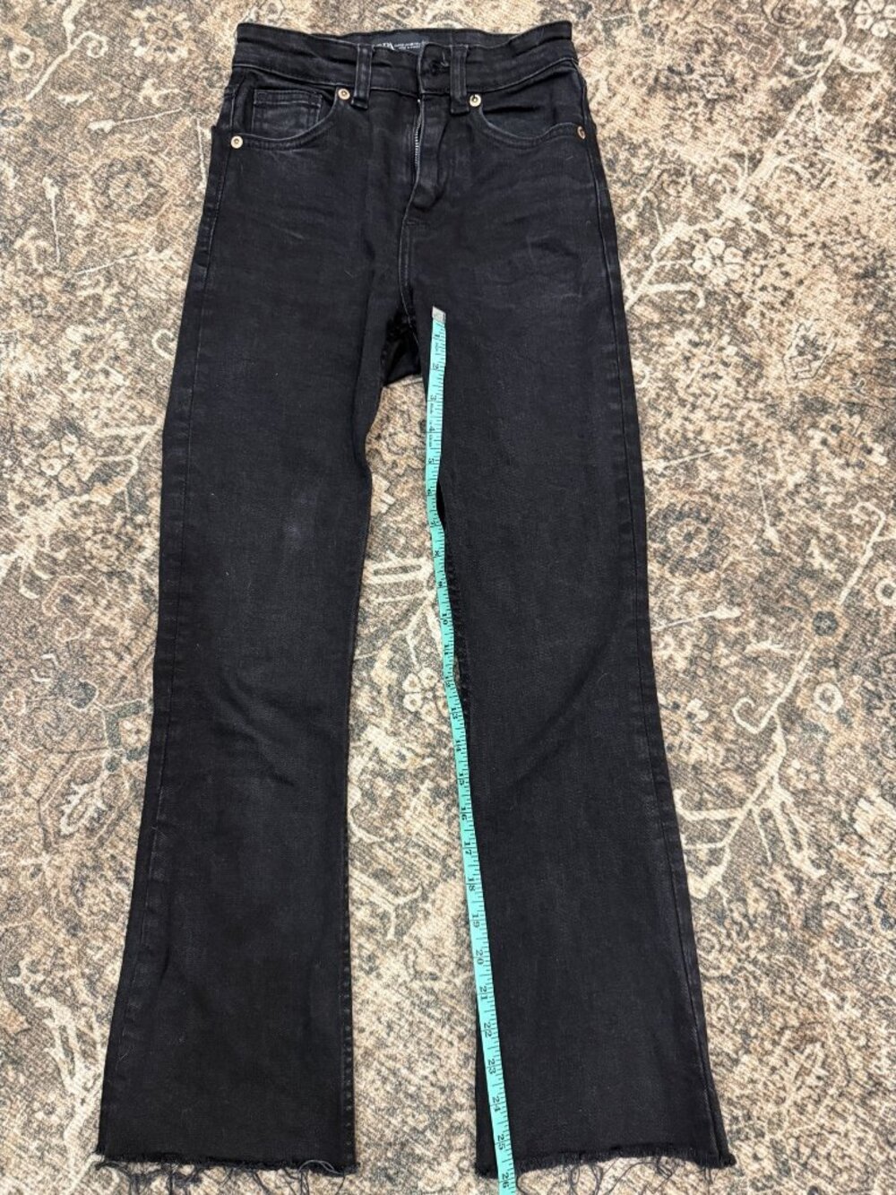 Zara Washed Black High Rise Cropped Bootcut Jeans Raw Hem Size 00